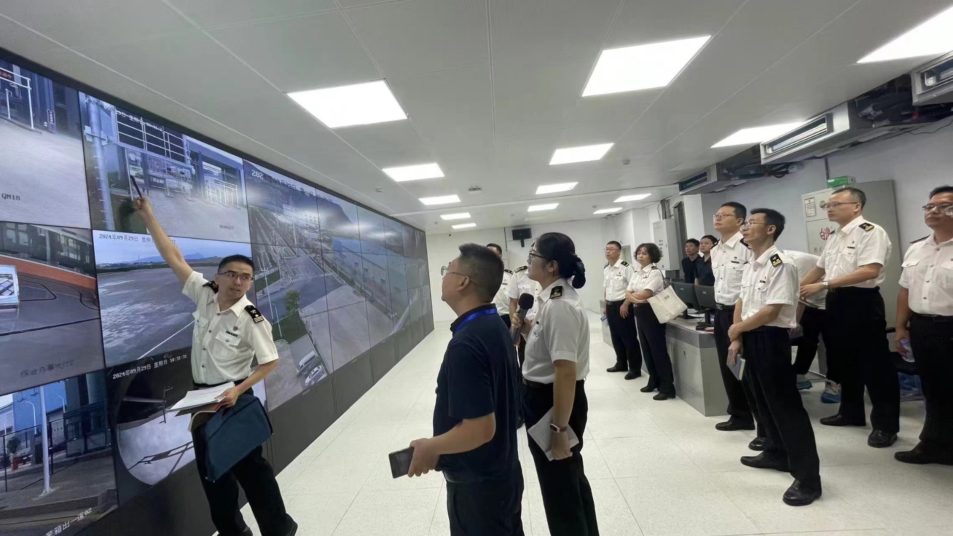 福州海關相關領導深入寧德保稅物流中心（B保）項目調研，蔡慧銘拍攝3.jpg